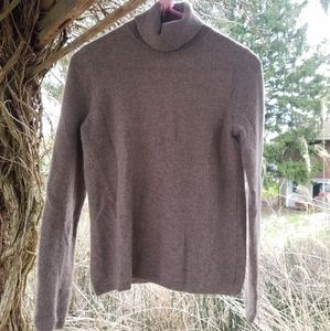 100% Cashmere Turtleneck Sweater